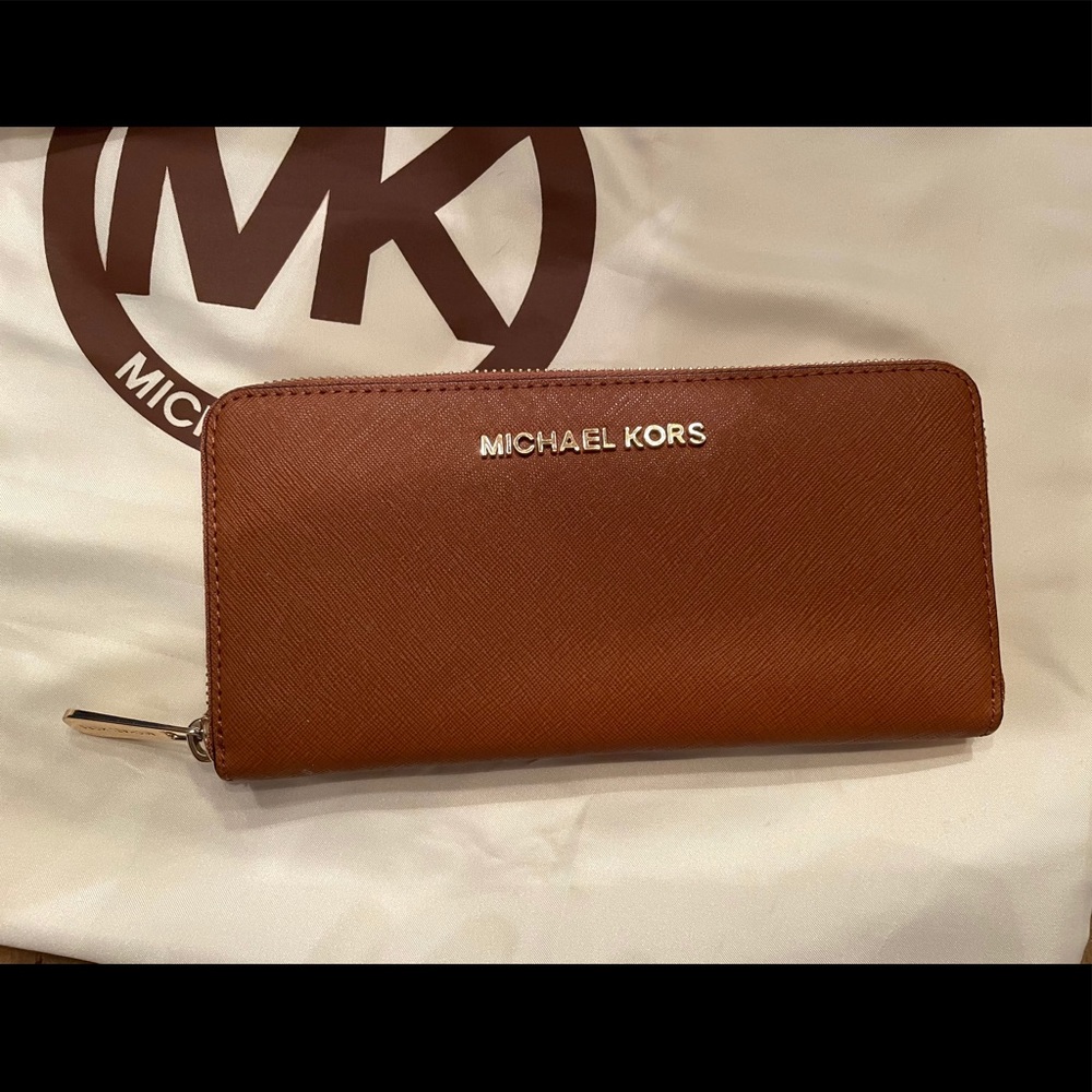 Michael Kors wallet and purse set - Picture 3 of 6